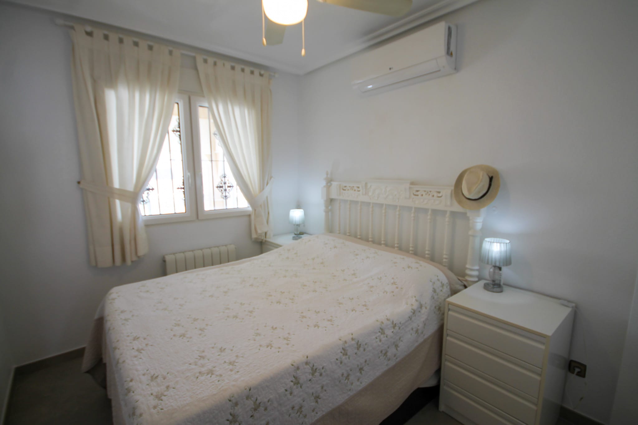 Venta. Villa en San Miguel de Salinas