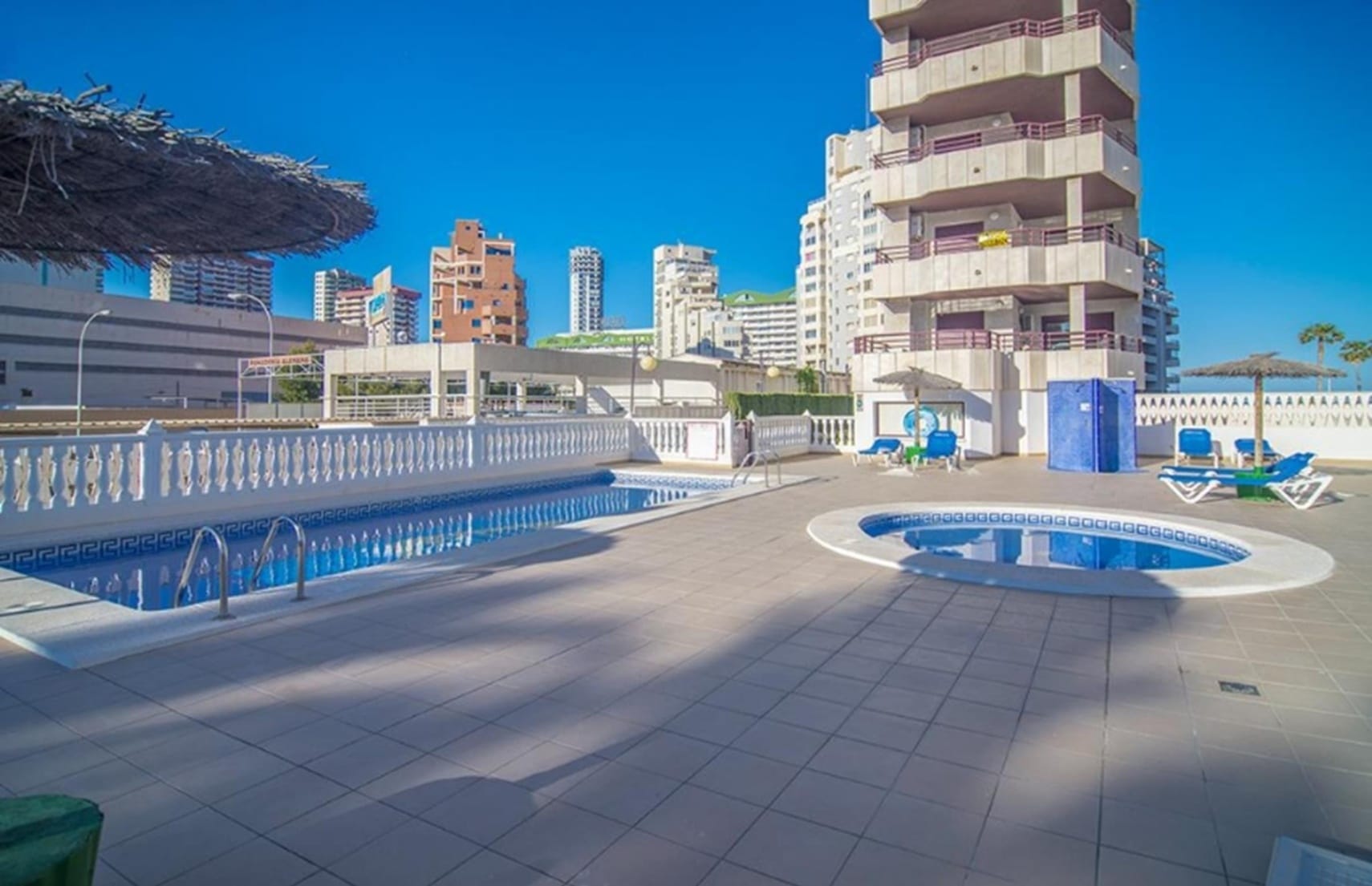 Se vende varios aticos con vistas al mar en Calpe