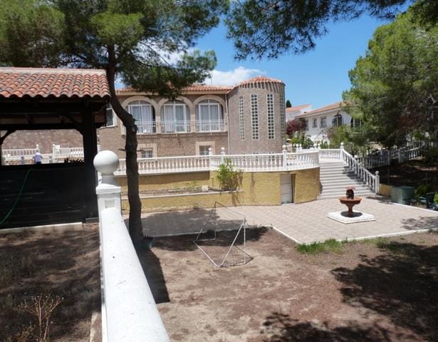 Venta. Villa en Pinar De Campoverde