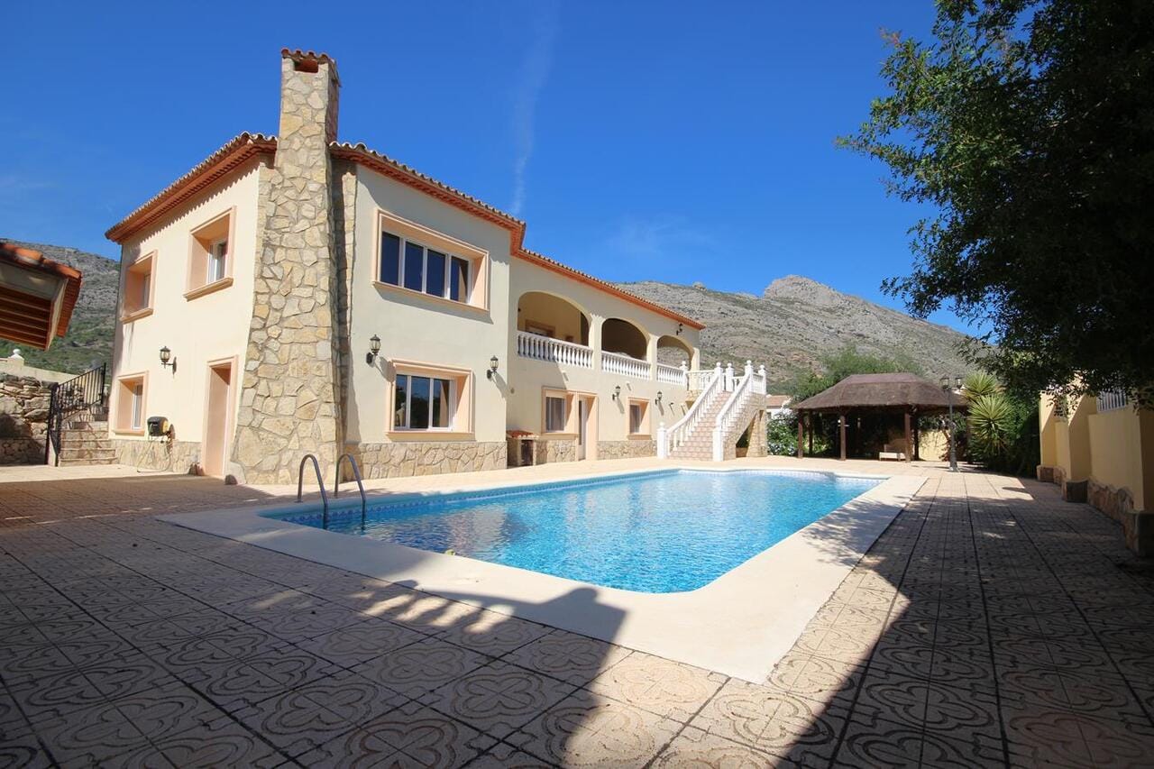 For Sale. Villa in Benigembla