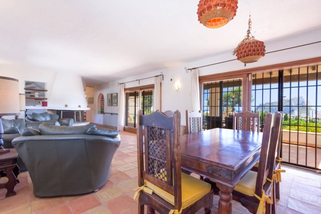 Verkoop. Villa in Calpe