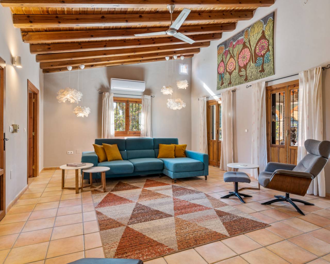 Venta. Villa en Catral