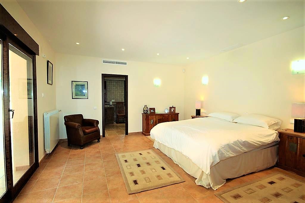 For Sale. Villa in Lliber