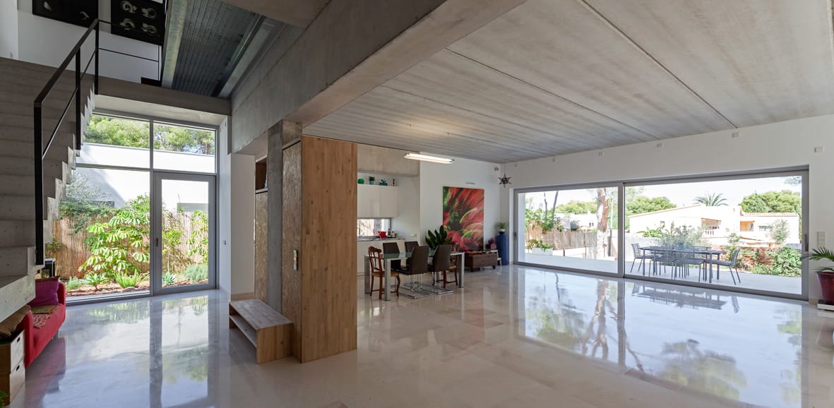 Modern villa in Las Rotas.