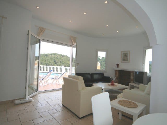 Neubau-Villa mit Meerblick zu Verkaufen in Javea