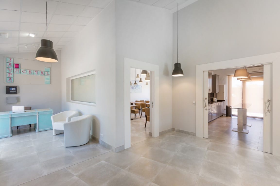 Venta. Commercial Unit en Javea