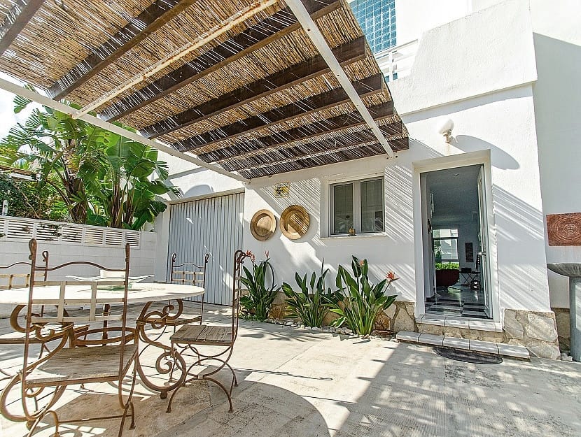 ERSTE LINIE IN DENIA
