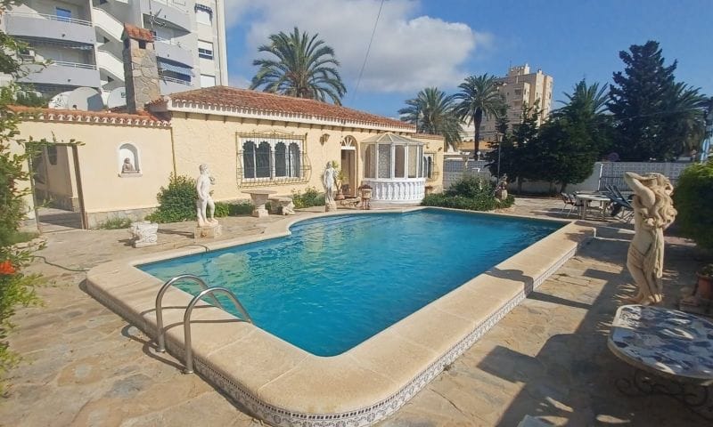 Verkauf. Villa in Torrevieja