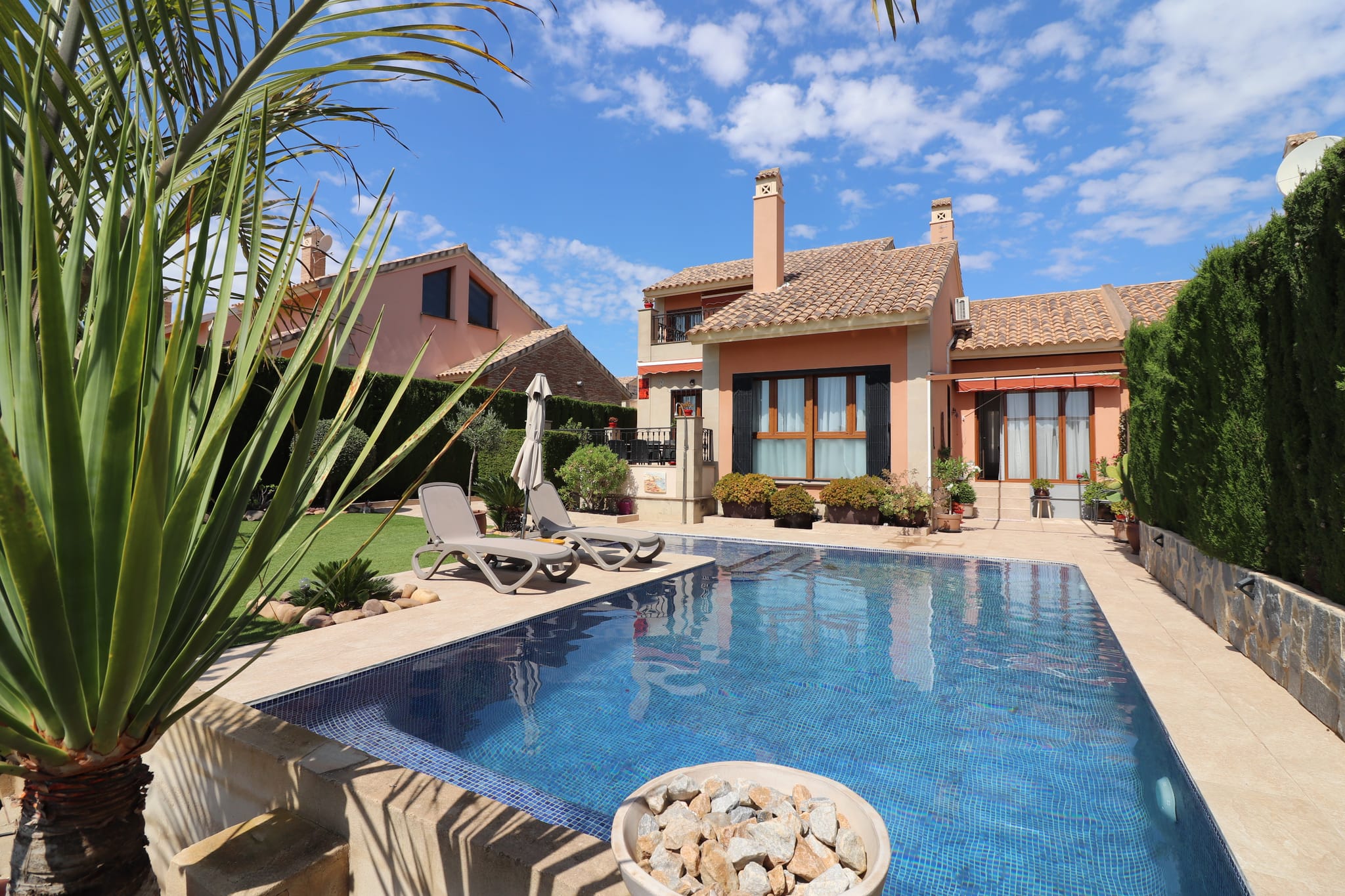 Venta. Villa en Algorfa