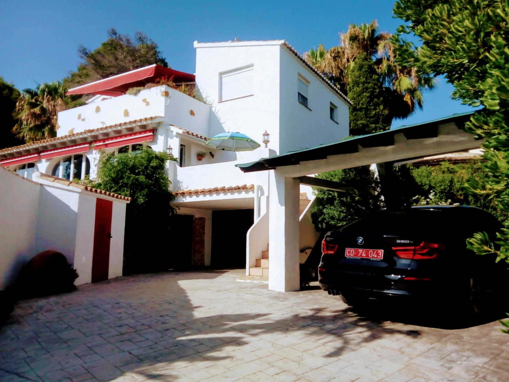 Geräumige, traditionelle Meerblickvilla in Moraira zum Verkauf