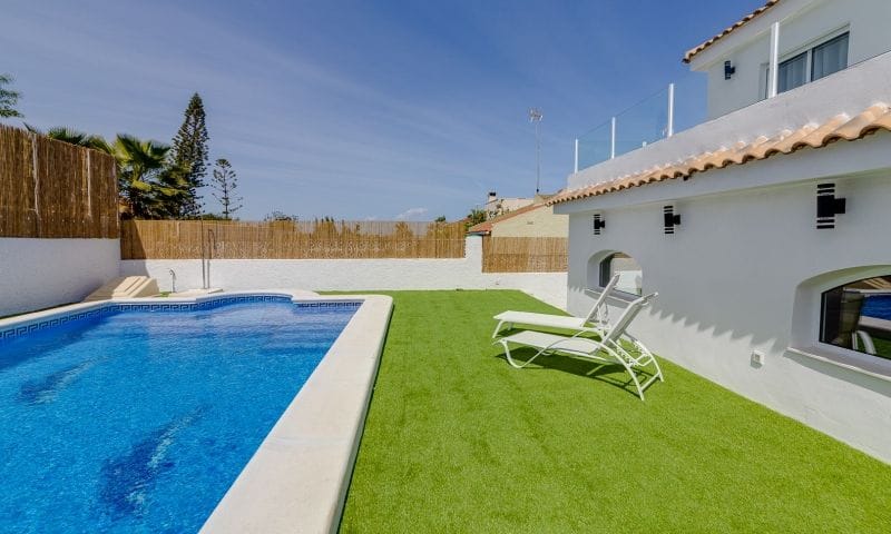 Venta. Villa en Torrevieja