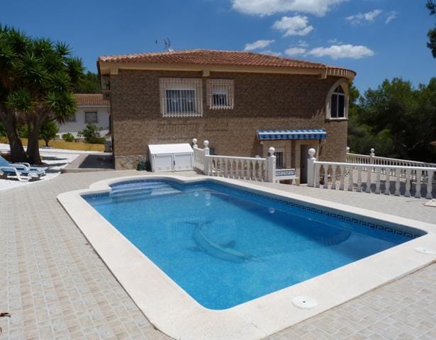 Venta. Villa en Pinar De Campoverde