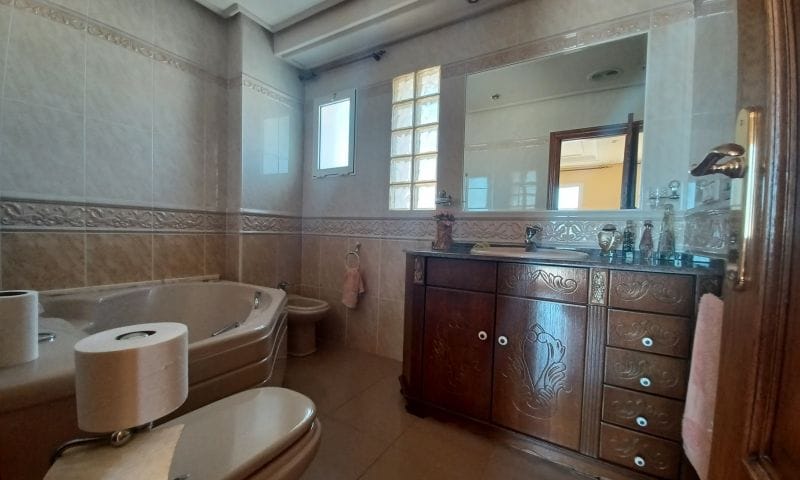 Venta. Villa en Torrevieja