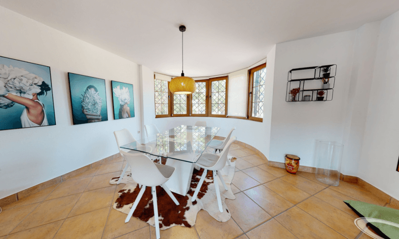 Venta. Villa en Elche