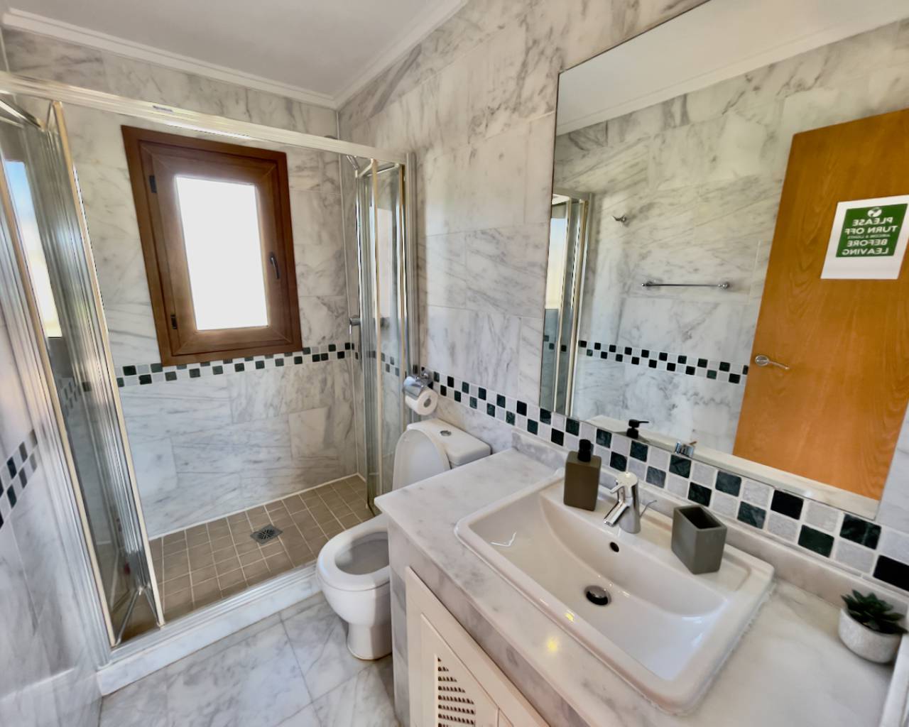 Venta. Villa en Algorfa