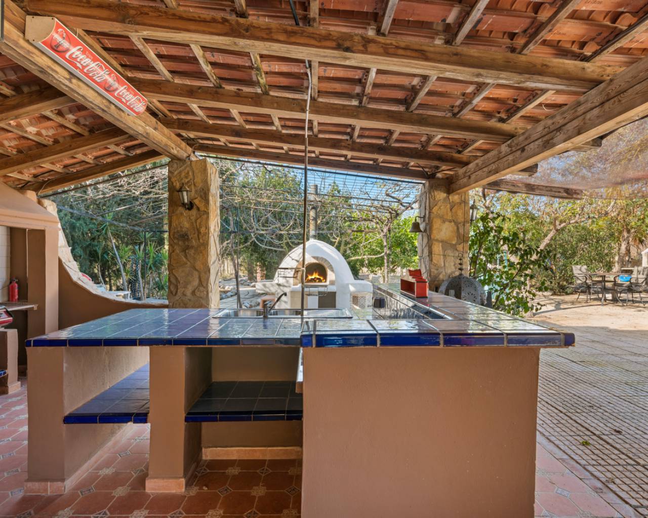 Venta. Villa en Catral