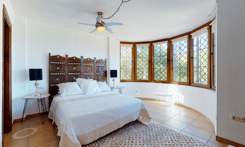 Venta. Villa en Elche