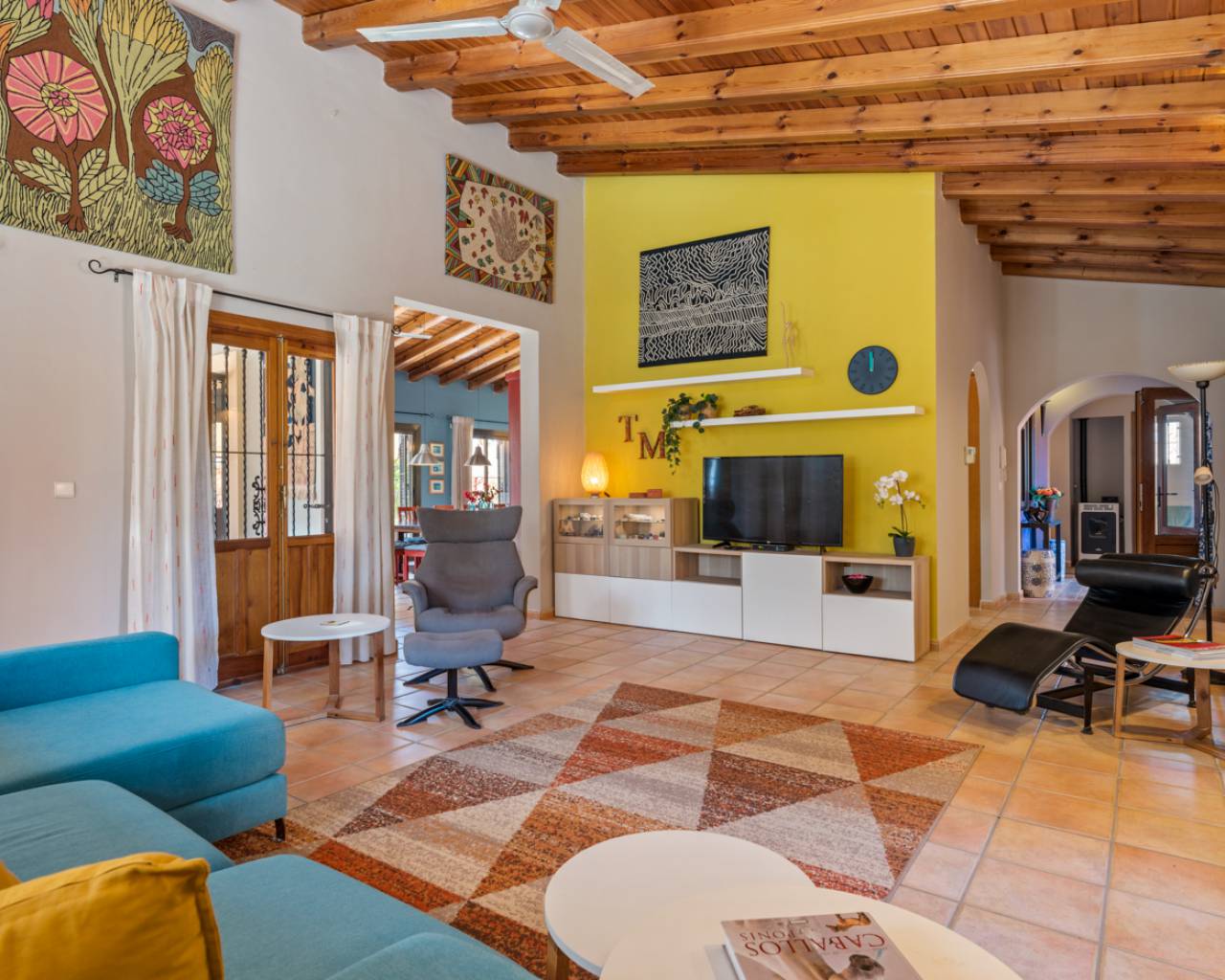 Venta. Villa en Catral