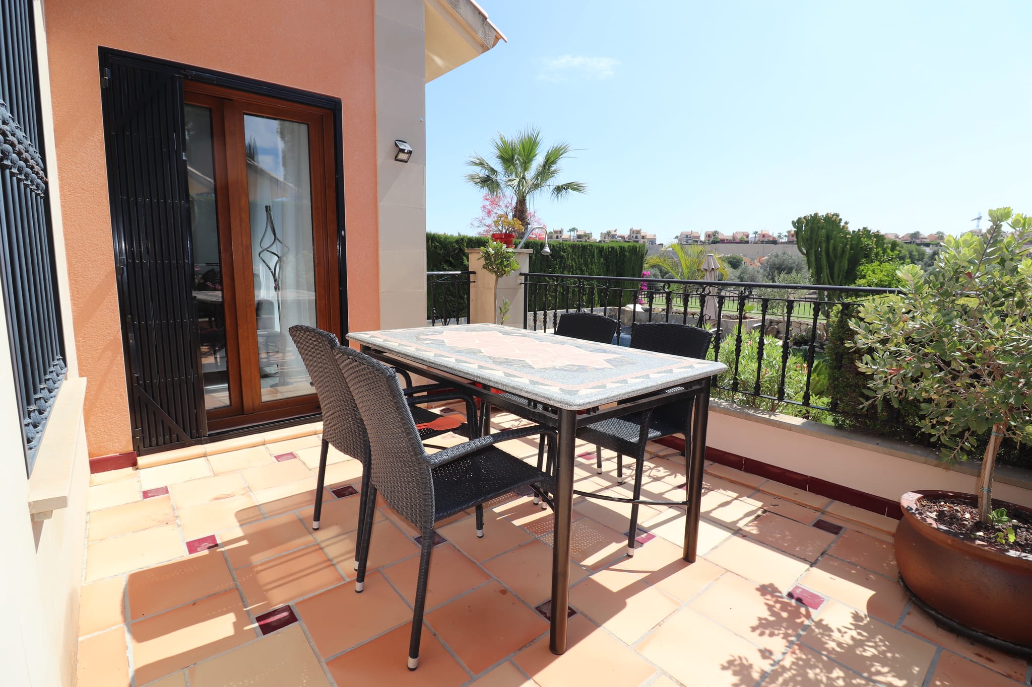Venta. Villa en Algorfa