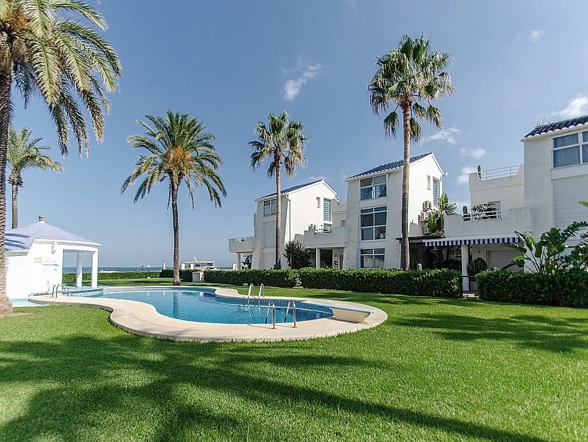 ERSTE LINIE IN DENIA