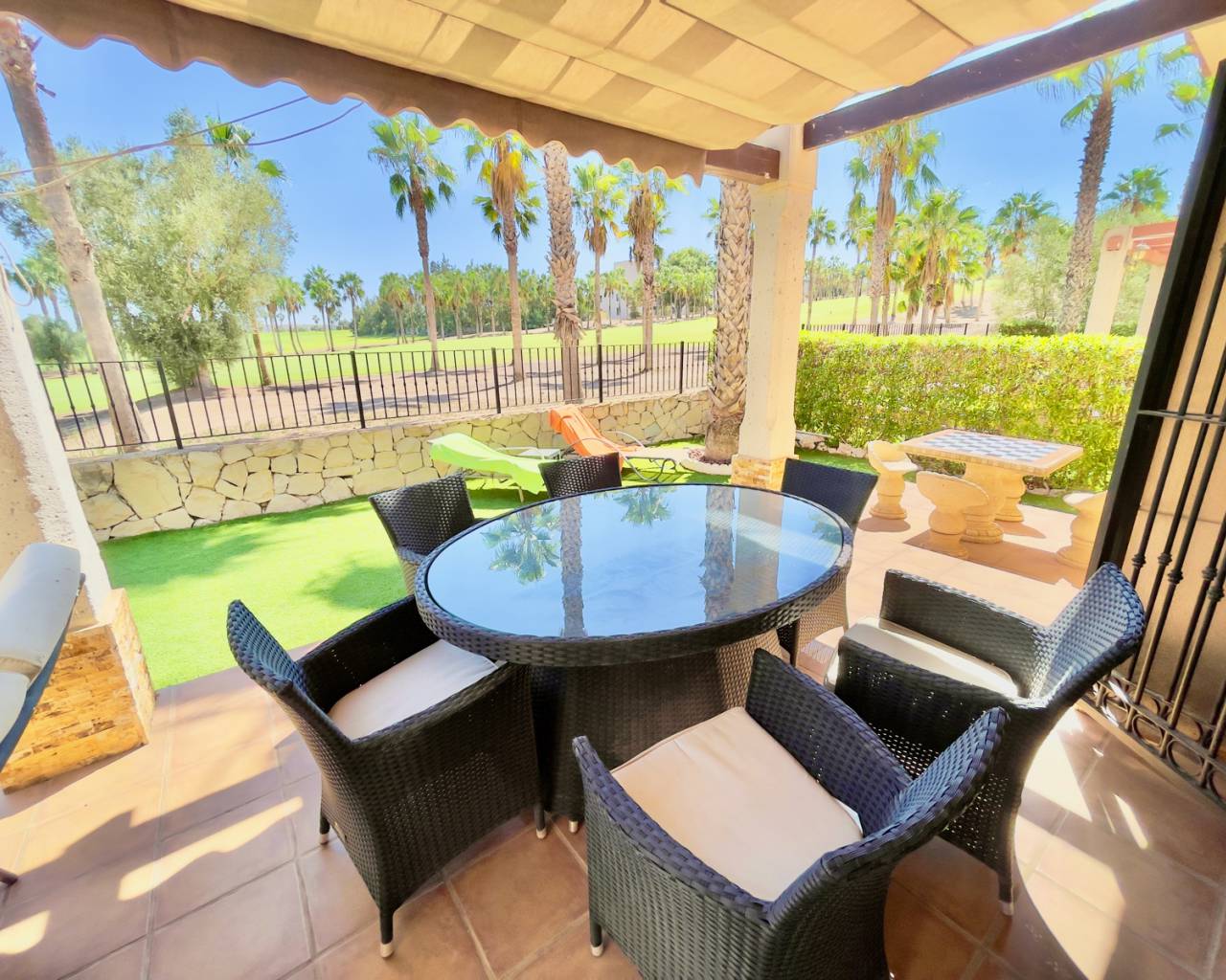 Venta. Villa en Algorfa