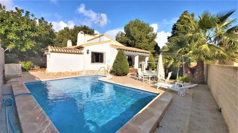 Venta. Villa en Torrevieja