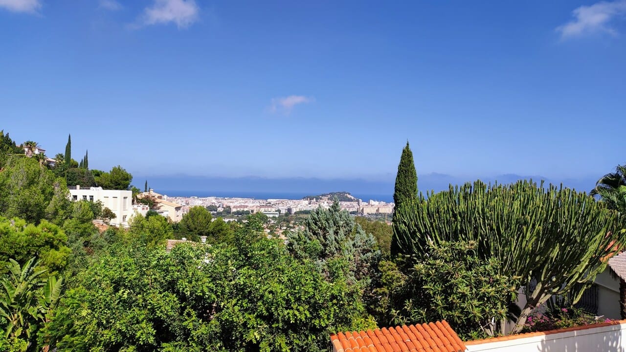 Venta. Villa en Denia
