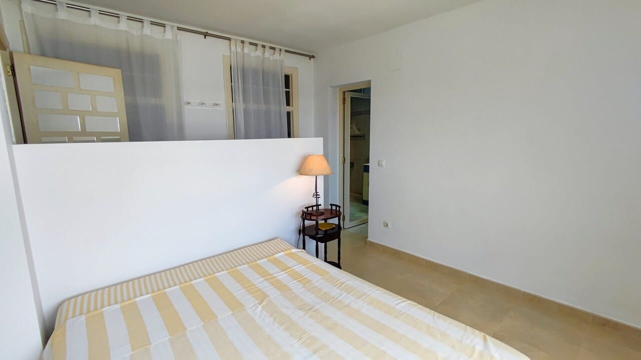 Venta. Villa en Denia