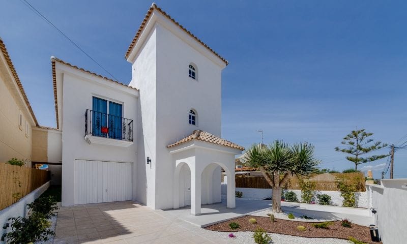 Venta. Villa en Torrevieja