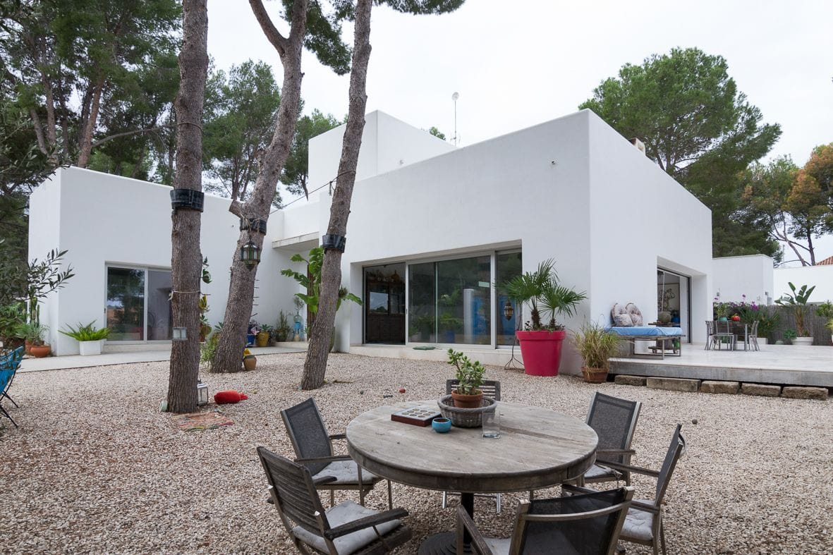 Modern villa in Las Rotas.