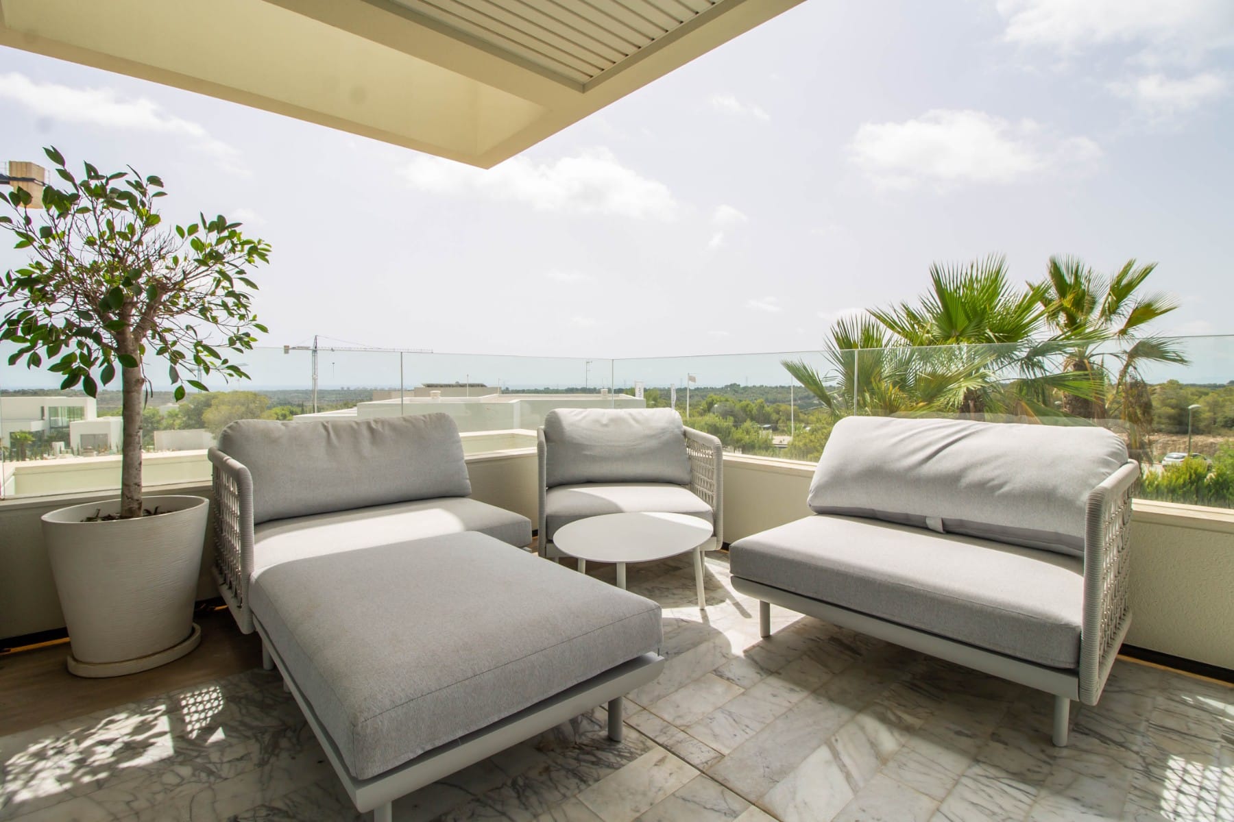 Venta. Apartment en Las Colinas Golf Resort