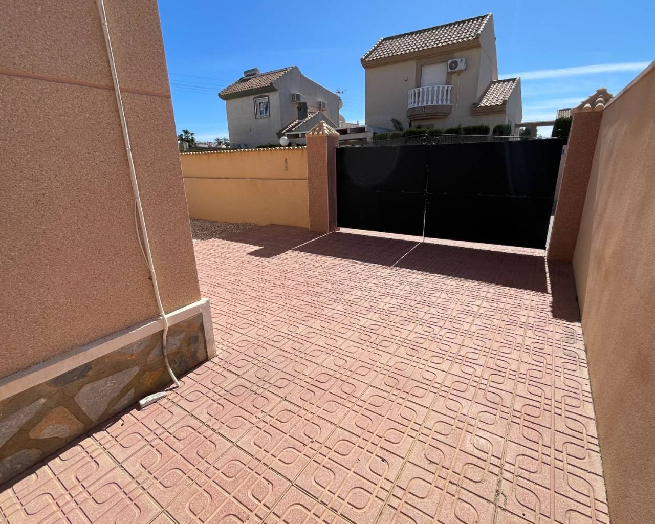 For Sale. Villa in Benimar