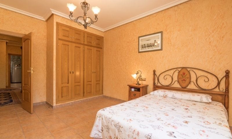 For Sale. Villa in Crevillente