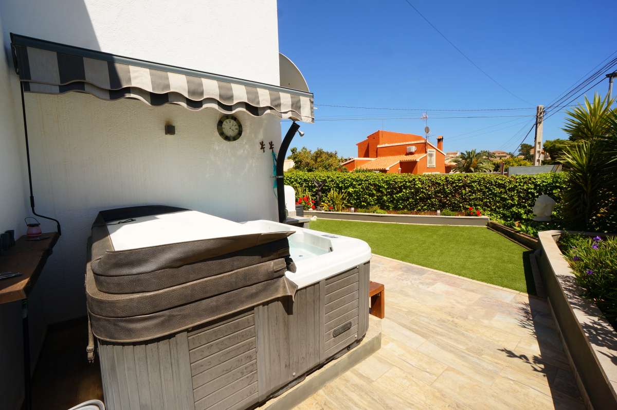 Venta. Villa en Calpe