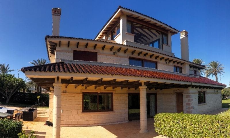 For Sale. Villa in Orihuela Costa