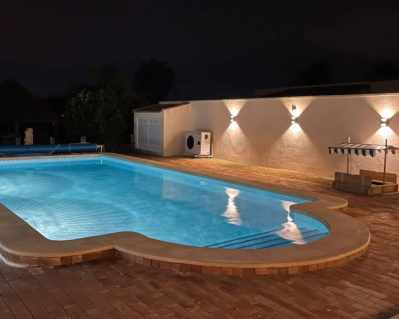 Venta. Villa en Daya Vieja
