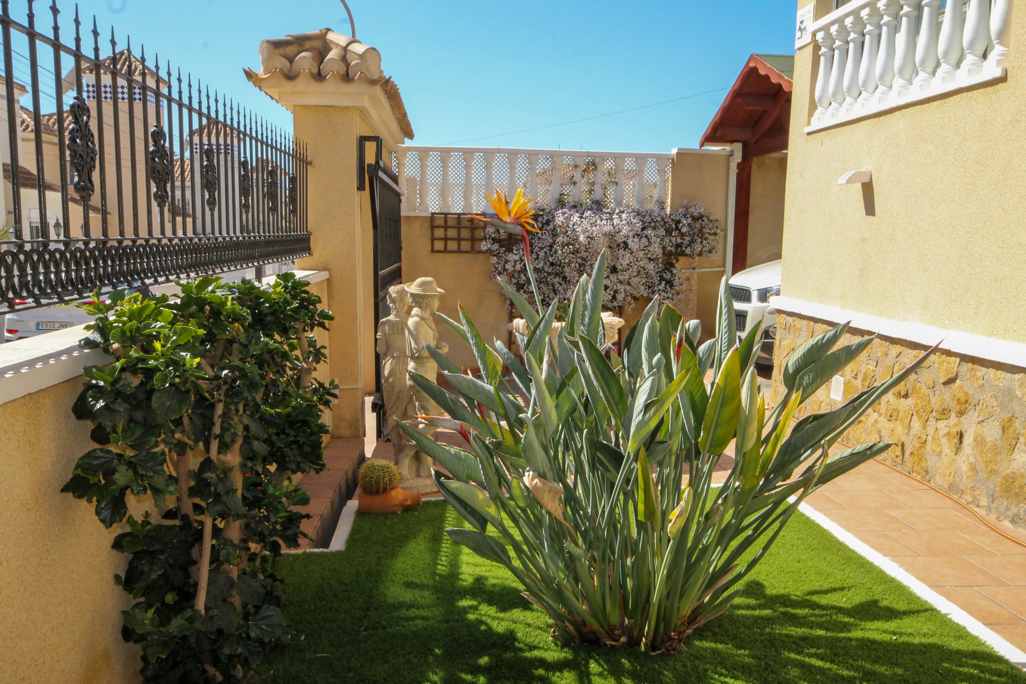 Venta. Villa en San Miguel de Salinas
