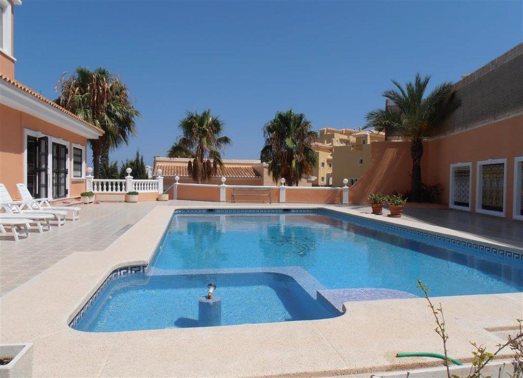 Venta. Villa en Calpe