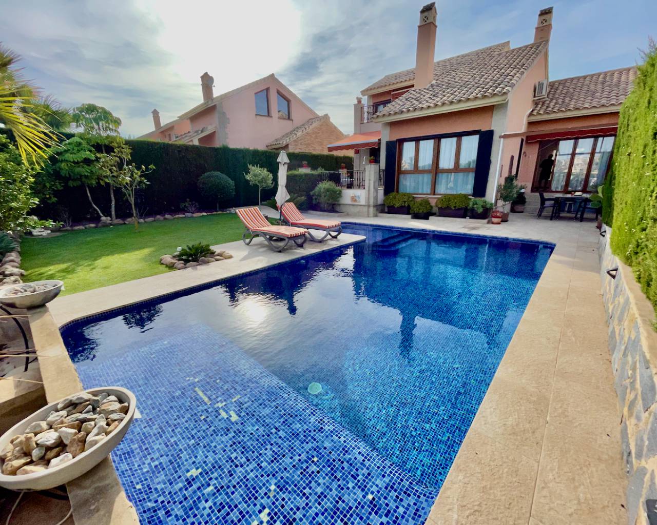 Venta. Villa en Algorfa