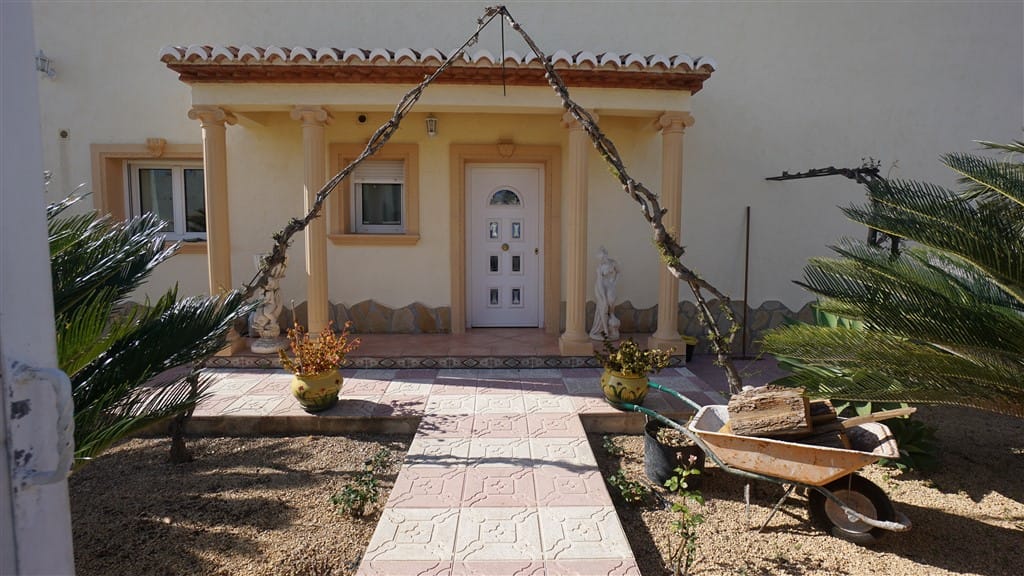 For Sale. Villa in Calpe