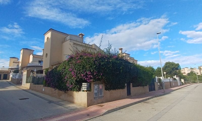 Venta. Villa en Orihuela Costa