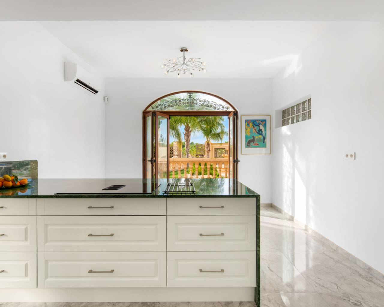Venta. Villa en Daya Vieja