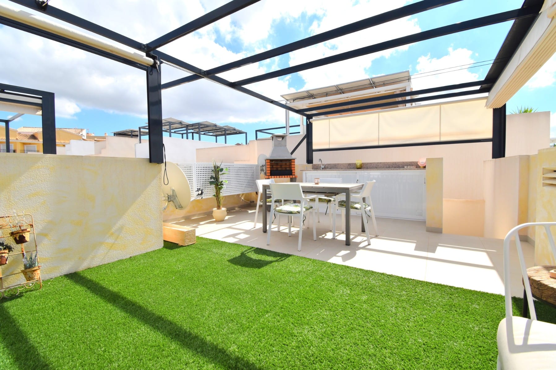 Venta. Villa en Benijofar