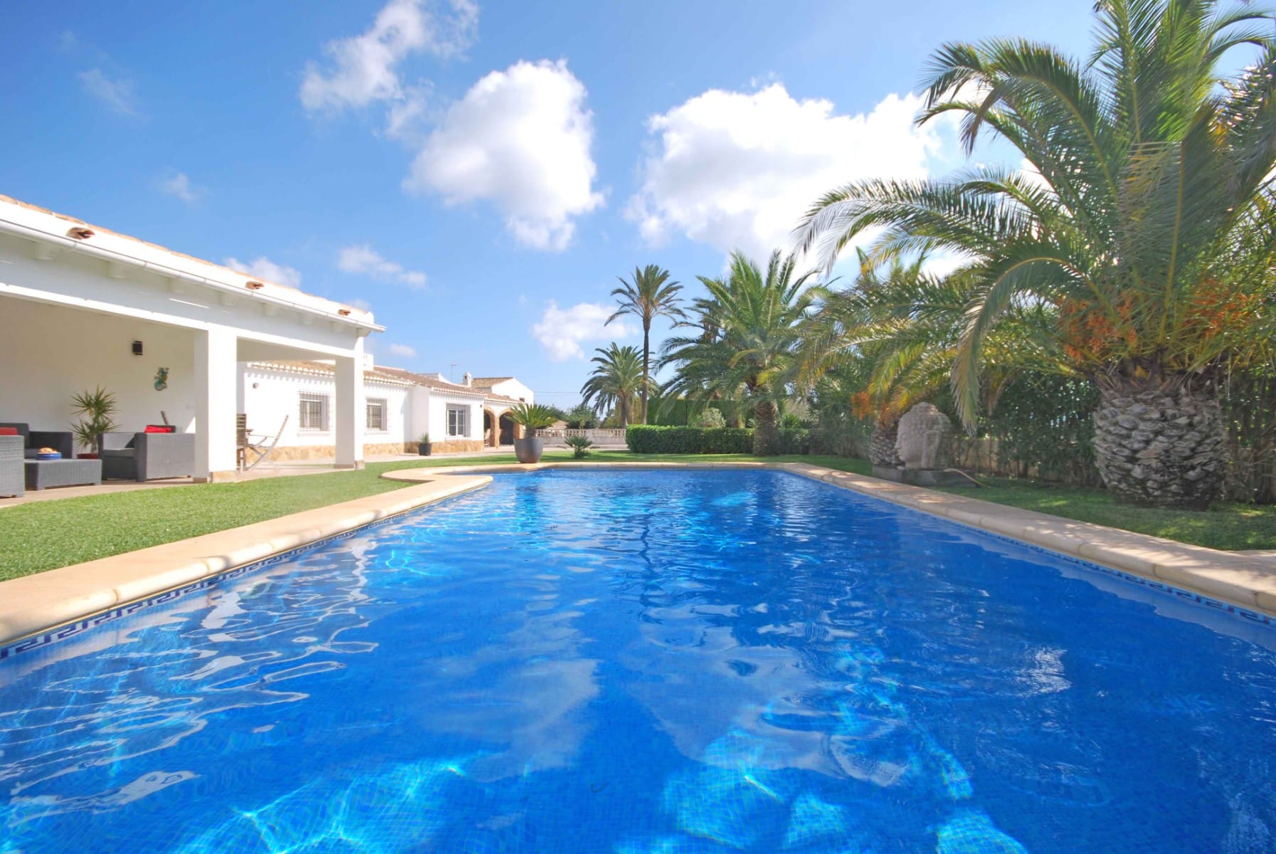 Verkoop. Villa in Javea