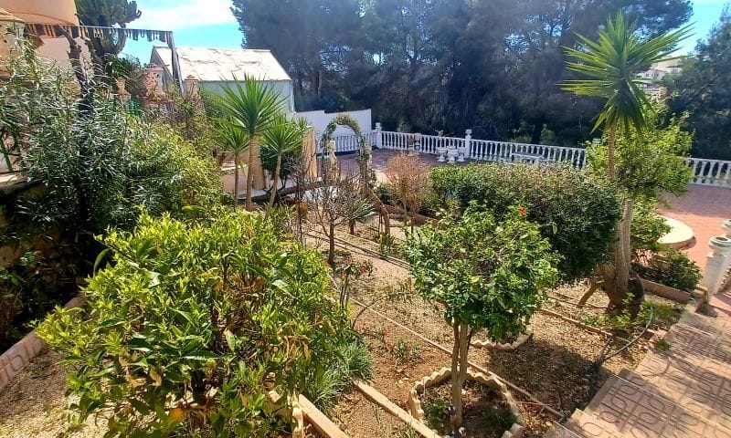 Venta. Villa en Pinar De Campoverde