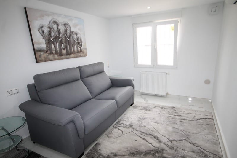 Venta. Villa en San Miguel de Salinas
