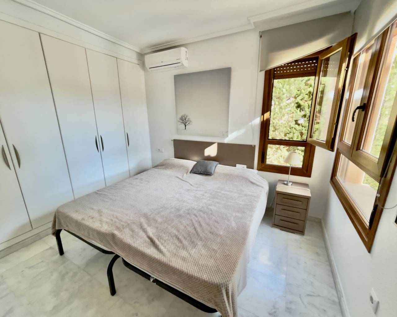 Venta. Villa en Algorfa