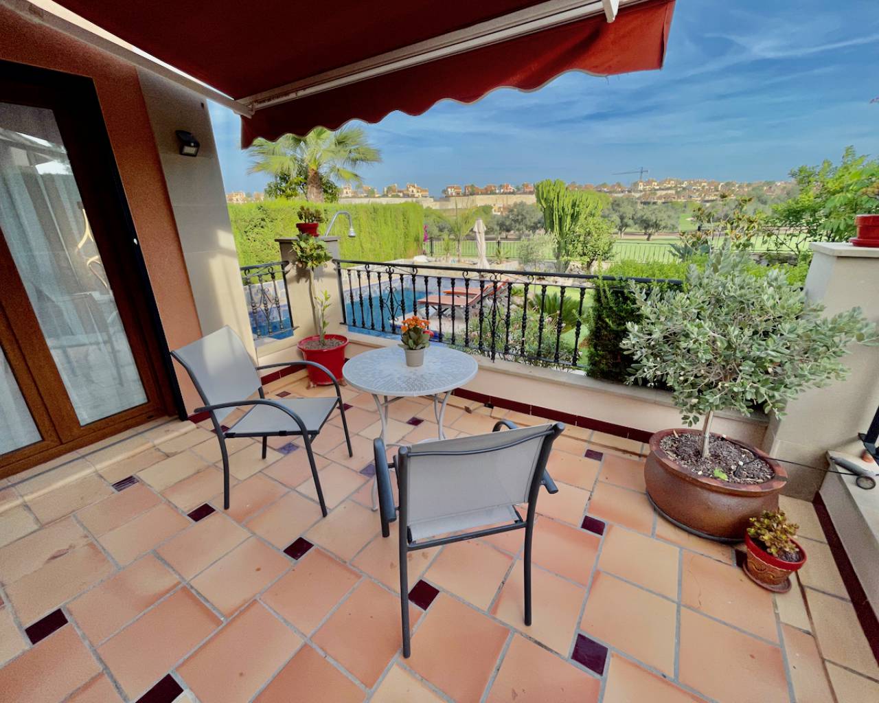 Venta. Villa en Algorfa