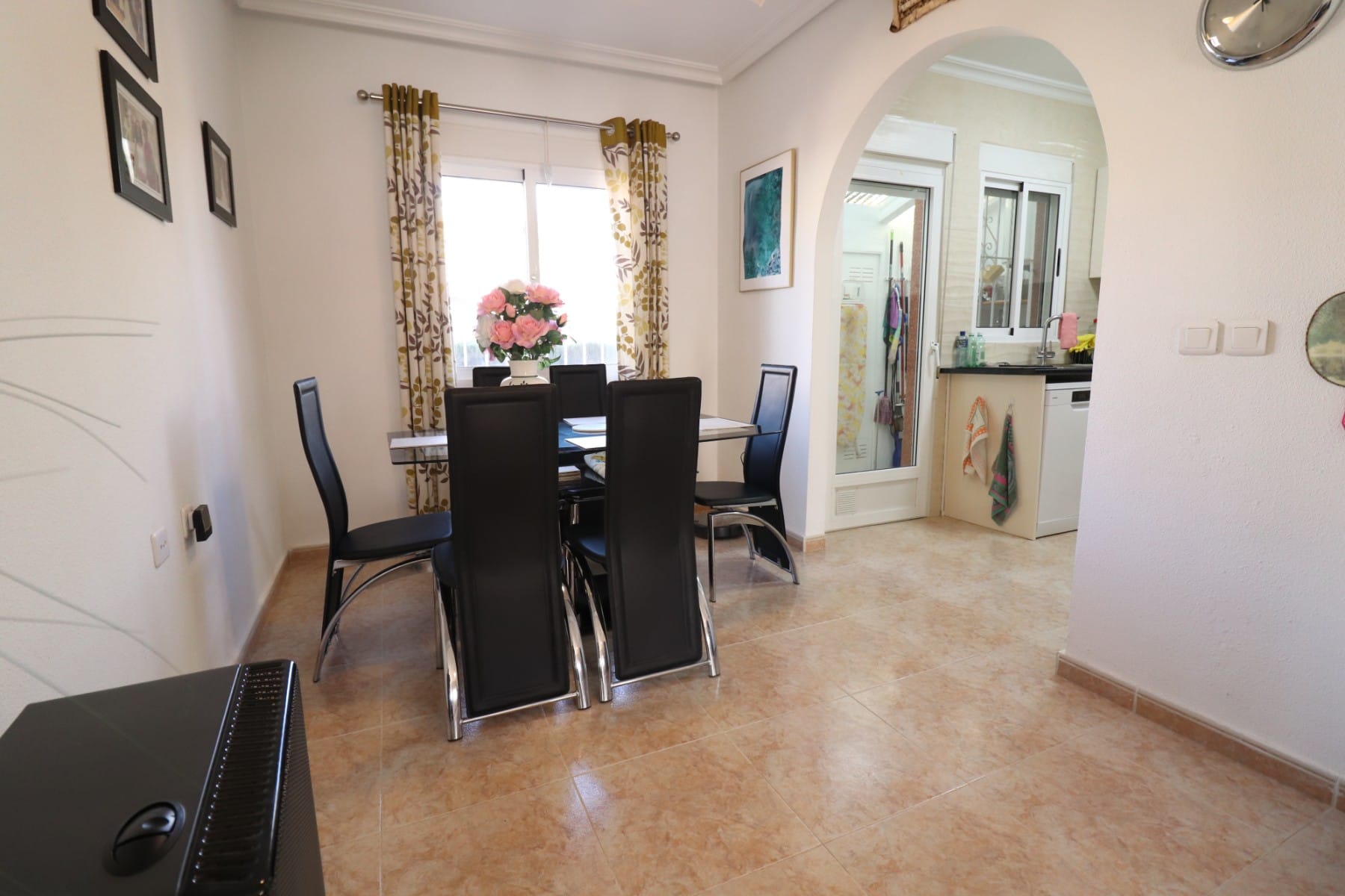 Venta. Villa en Algorfa