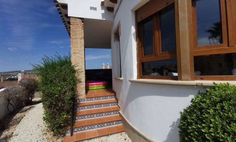 Venta. Villa en Algorfa